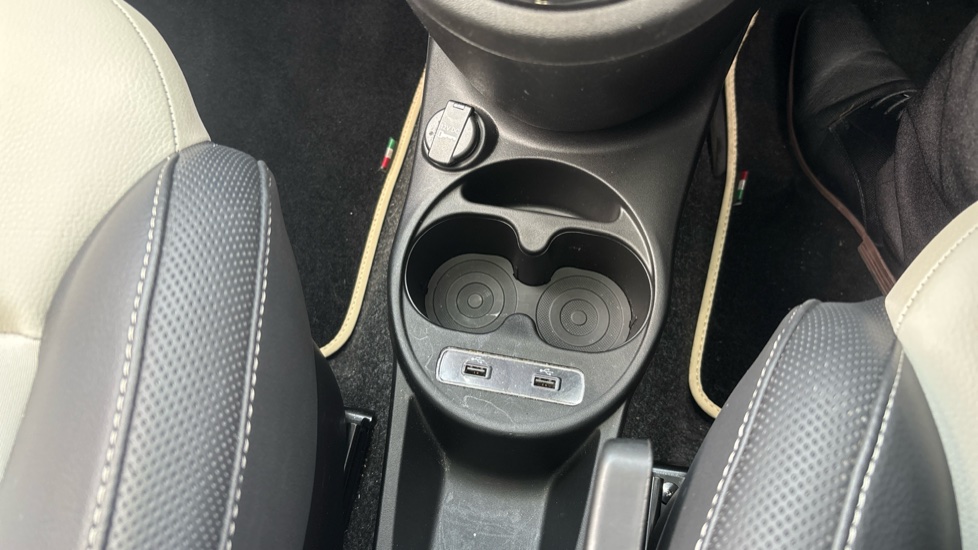 Fiat 500 1.0 Mild Hybrid Dolcevita [Part Leather] 3dr Petrol Hatchback - Image 30