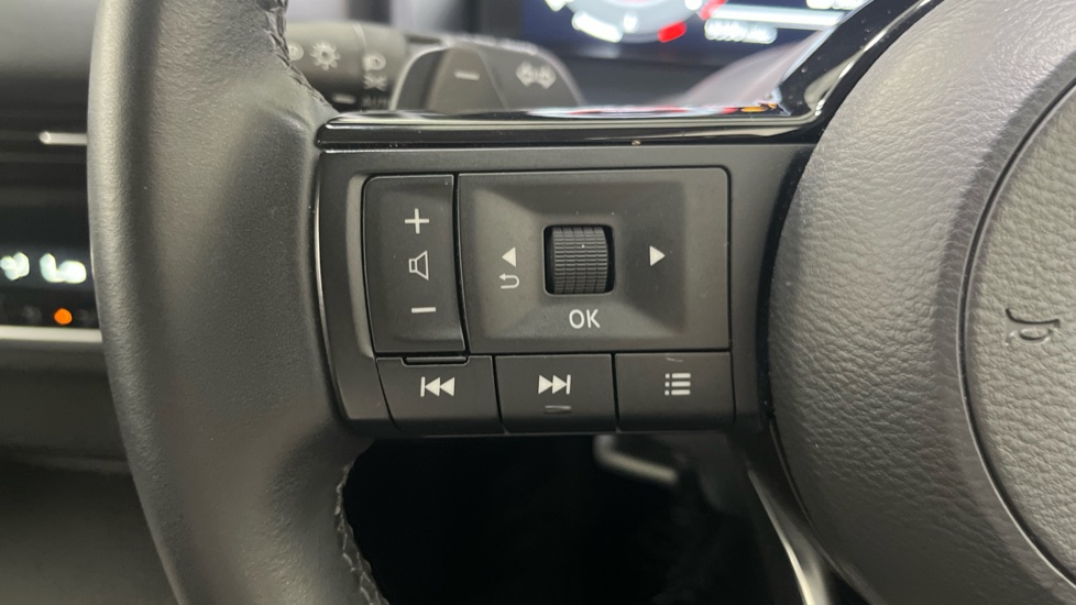 Nissan Qashqai 1.3 DiG-T MH 158 N-Connecta 5dr Xtronic Petrol Hatchback - Image 21