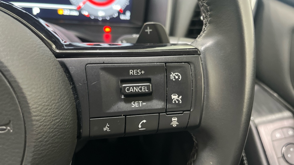 Nissan Qashqai 1.3 DiG-T MH 158 N-Connecta 5dr Xtronic Petrol Hatchback - Image 22
