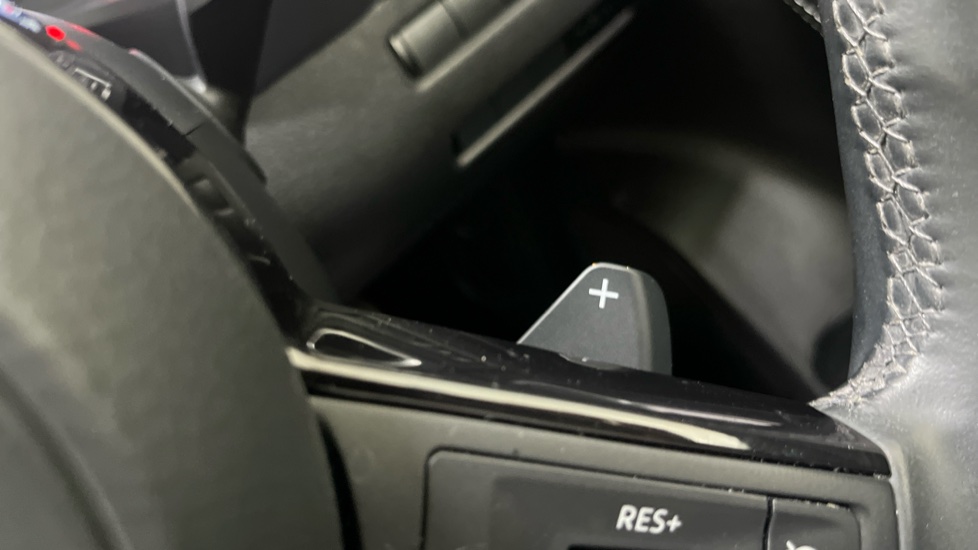 Nissan Qashqai 1.3 DiG-T MH 158 N-Connecta 5dr Xtronic Petrol Hatchback - Image 26