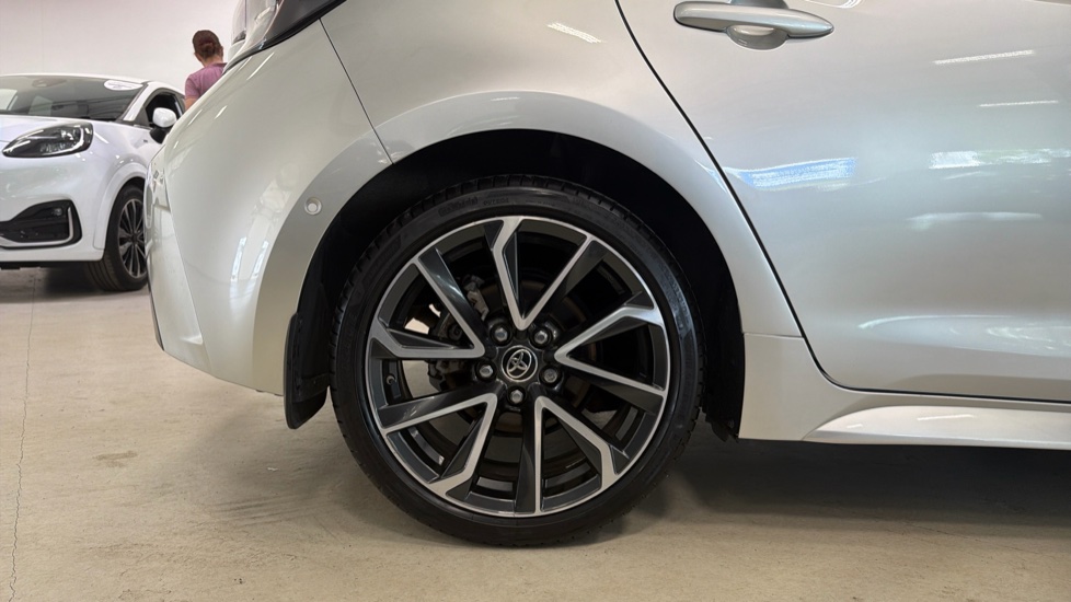 Toyota Corolla 1.8 VVT-i Hybrid Excel 5dr CVT Hybrid Hatchback - Image 7