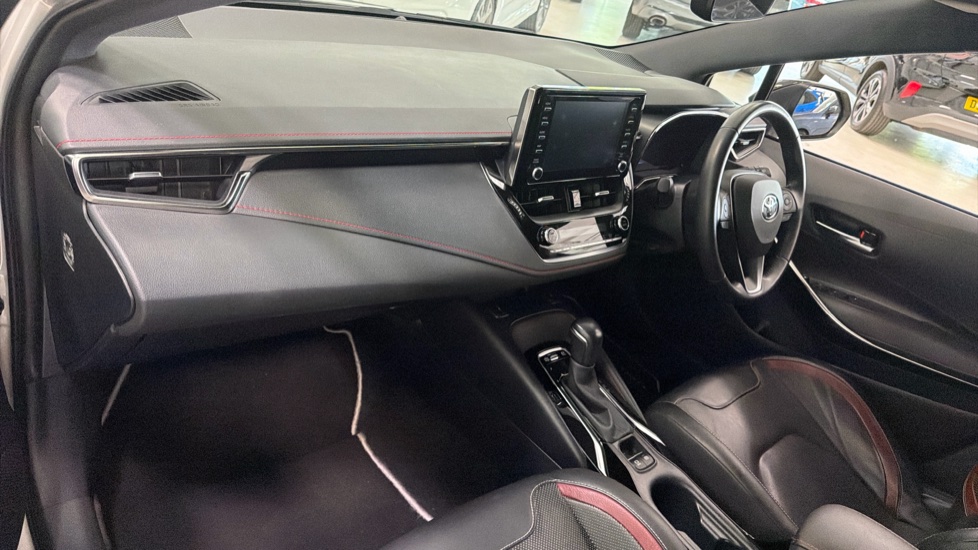 Toyota Corolla 1.8 VVT-i Hybrid Excel 5dr CVT Hybrid Hatchback - Image 9