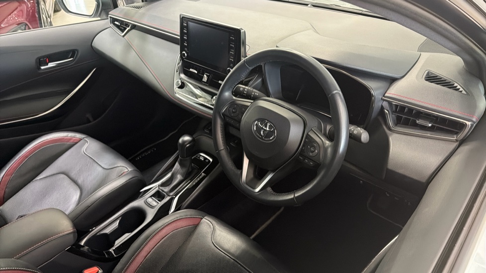 Toyota Corolla 1.8 VVT-i Hybrid Excel 5dr CVT Hybrid Hatchback - Image 11