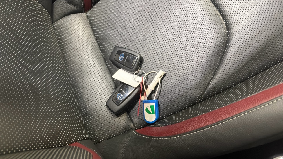 Toyota Corolla 1.8 VVT-i Hybrid Excel 5dr CVT Hybrid Hatchback - Image 19