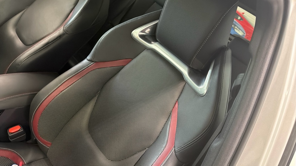 Toyota Corolla 1.8 VVT-i Hybrid Excel 5dr CVT Hybrid Hatchback - Image 21