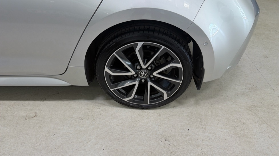 Toyota Corolla 1.8 VVT-i Hybrid Excel 5dr CVT Hybrid Hatchback - Image 23