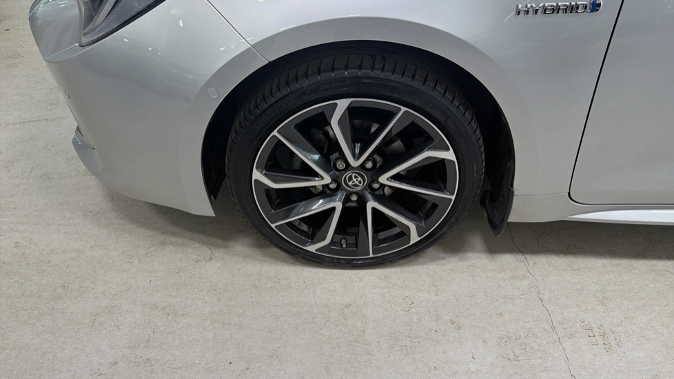 Toyota Corolla 1.8 VVT-i Hybrid Excel 5dr CVT Hybrid Hatchback - Image 24