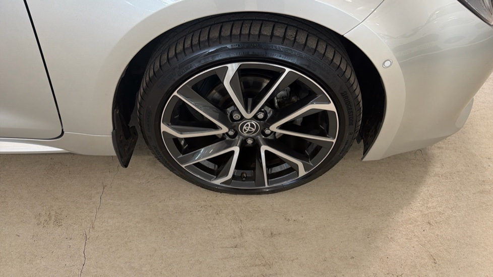Toyota Corolla 1.8 VVT-i Hybrid Excel 5dr CVT Hybrid Hatchback - Image 28