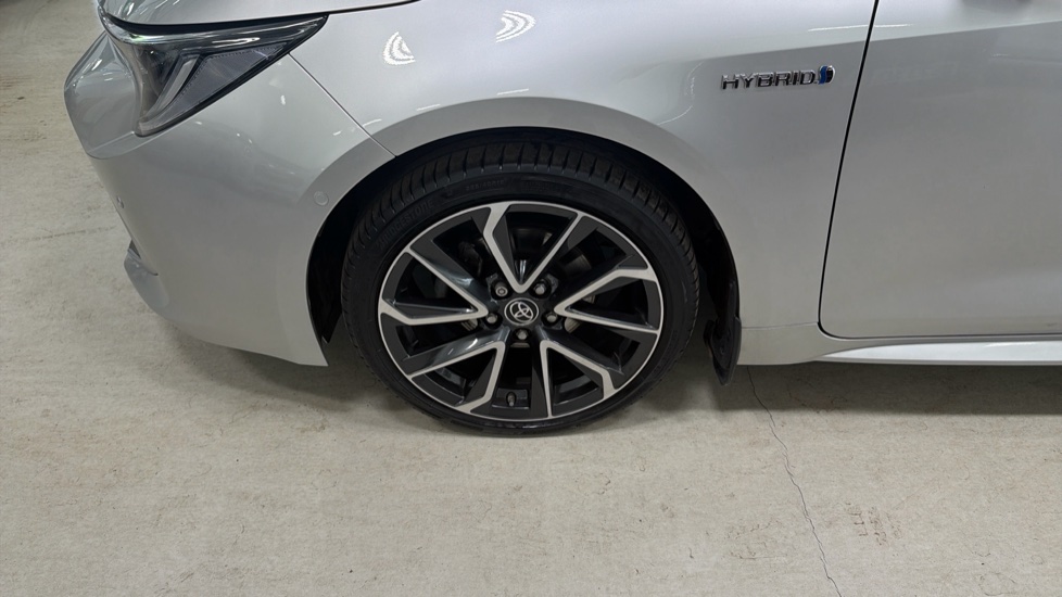 Toyota Corolla 1.8 VVT-i Hybrid Excel 5dr CVT Hybrid Hatchback - Image 29