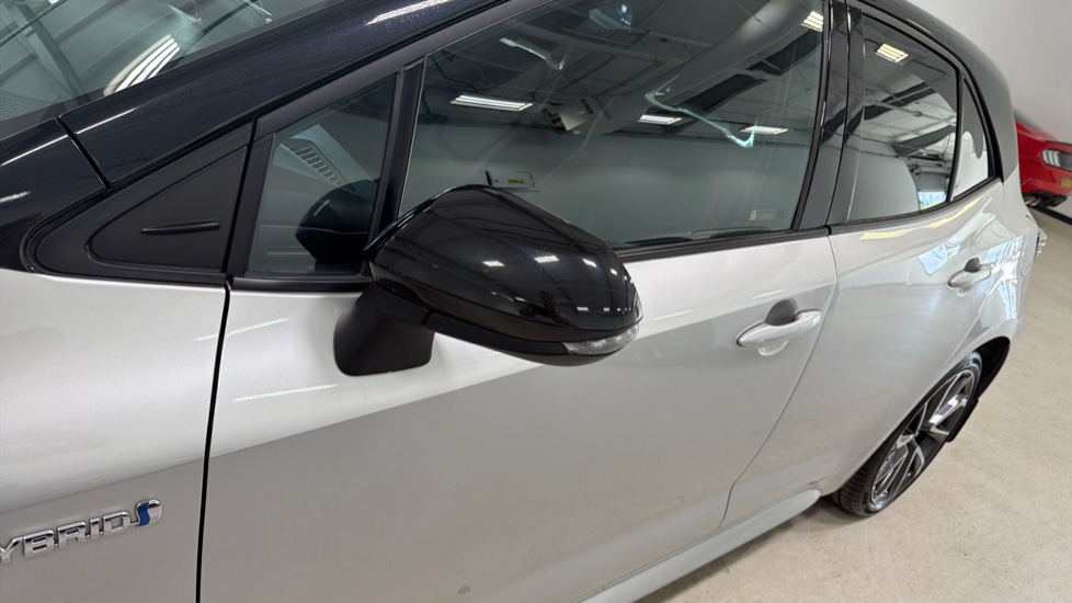 Toyota Corolla 1.8 VVT-i Hybrid Excel 5dr CVT Hybrid Hatchback - Image 30