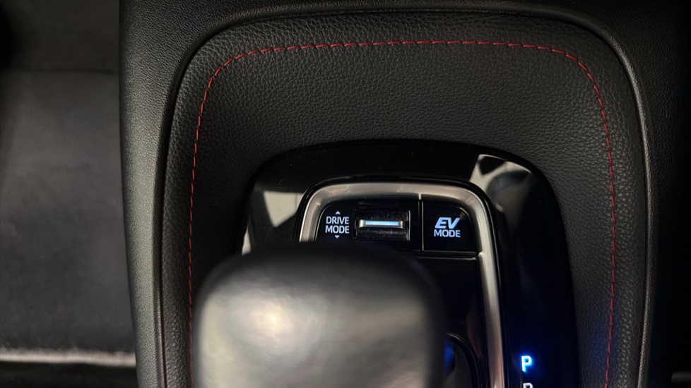 Toyota Corolla 1.8 VVT-i Hybrid Excel 5dr CVT Hybrid Hatchback - Image 33