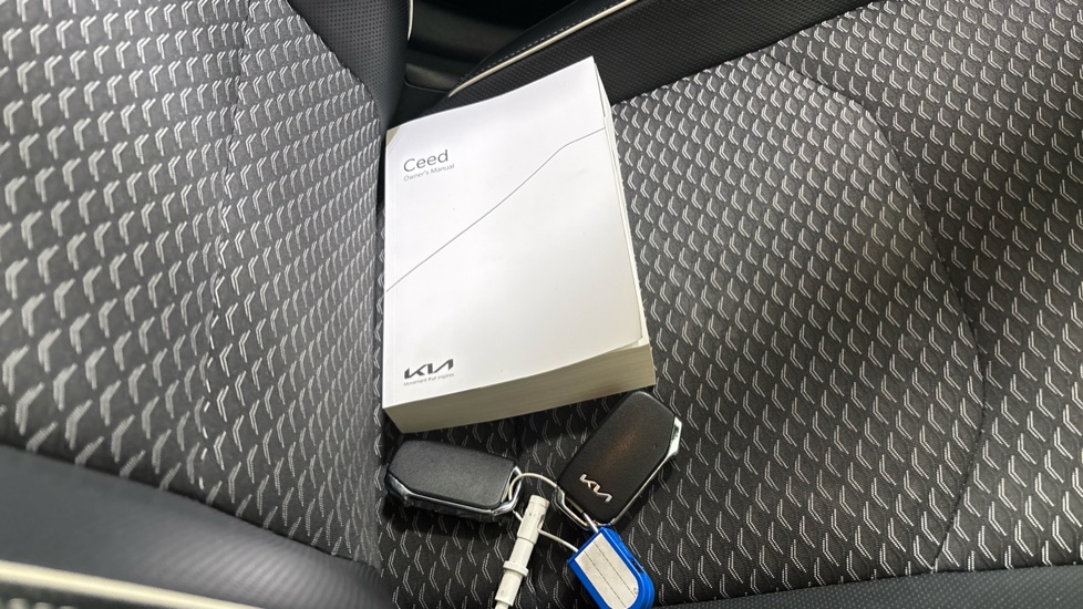 Kia Xceed 1.5T GDi ISG 3 5dr Petrol Hatchback - Image 19