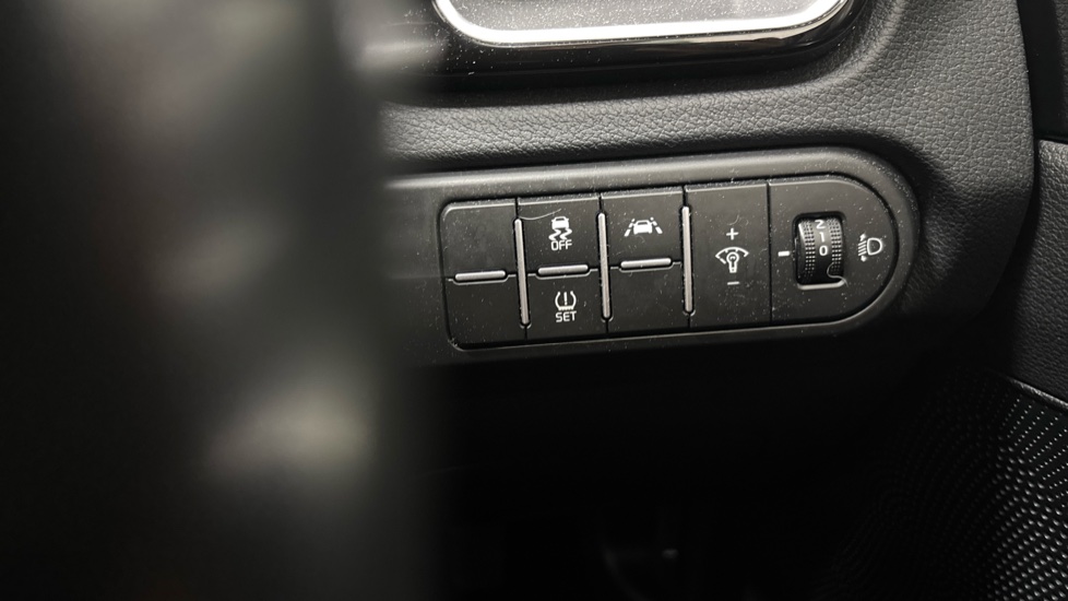 Kia Xceed 1.5T GDi ISG 3 5dr Petrol Hatchback - Image 26