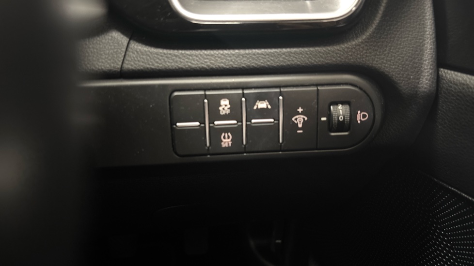 Kia Xceed 1.5T GDi ISG 3 5dr Petrol Hatchback - Image 41