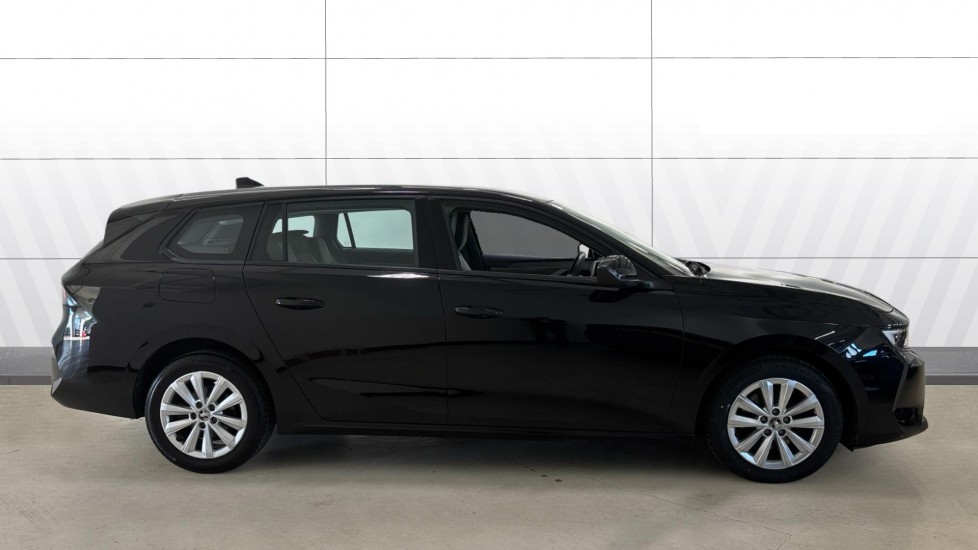 Vauxhall Astra 1.2 Turbo 130 Design 5dr Petrol Estate - Image 5