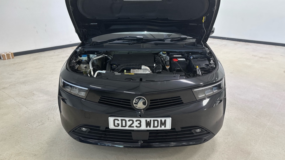 Vauxhall Astra 1.2 Turbo 130 Design 5dr Petrol Estate - Image 8