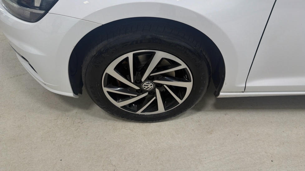 Volkswagen Golf 1.6 TDI Match 5dr Diesel Hatchback - Image 23