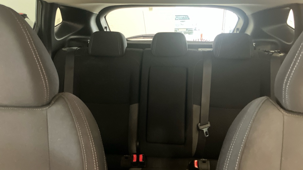 Nissan Qashqai 1.2 DiG-T N-Connecta 5dr Petrol Hatchback - Image 15