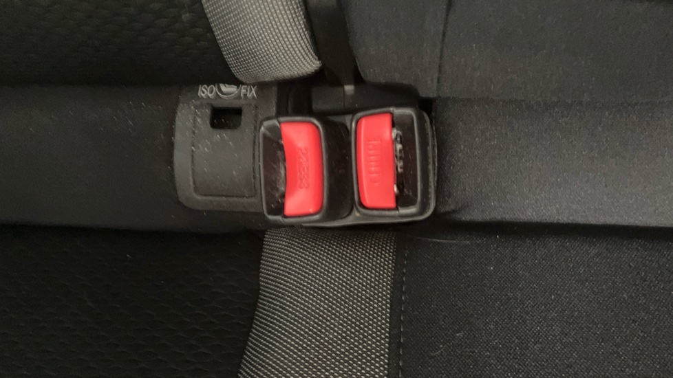 Nissan Qashqai 1.2 DiG-T N-Connecta 5dr Petrol Hatchback - Image 17
