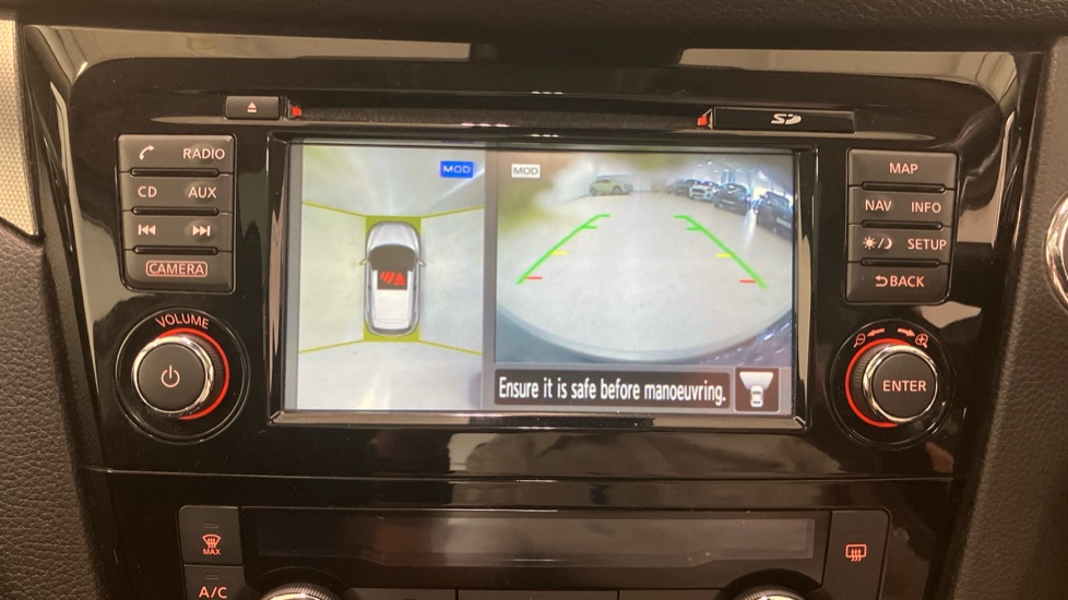 Nissan Qashqai 1.2 DiG-T N-Connecta 5dr Petrol Hatchback - Image 23