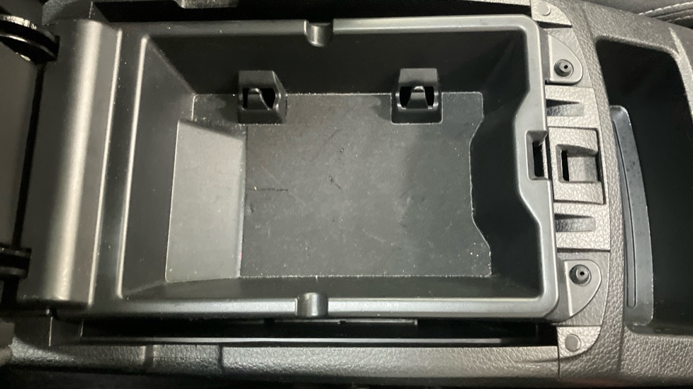 Nissan Qashqai 1.2 DiG-T N-Connecta 5dr Petrol Hatchback - Image 28