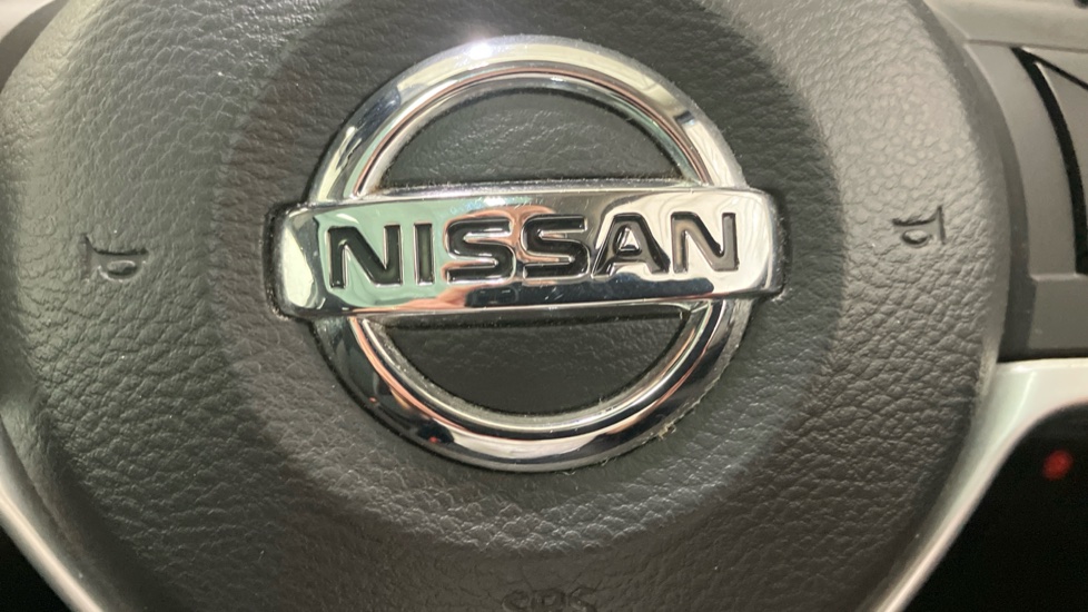 Nissan Qashqai 1.2 DiG-T N-Connecta 5dr Petrol Hatchback - Image 30