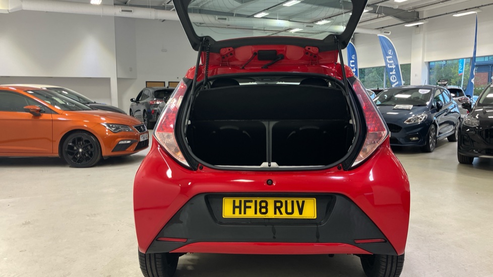 Toyota Aygo 1.0 VVT-i X-Play 5dr Petrol Hatchback - Image 4
