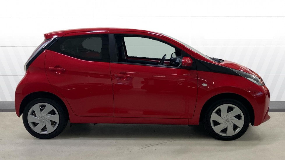 Toyota Aygo 1.0 VVT-i X-Play 5dr Petrol Hatchback - Image 5