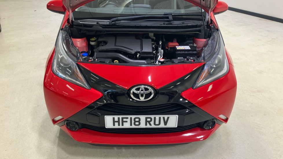 Toyota Aygo 1.0 VVT-i X-Play 5dr Petrol Hatchback - Image 8