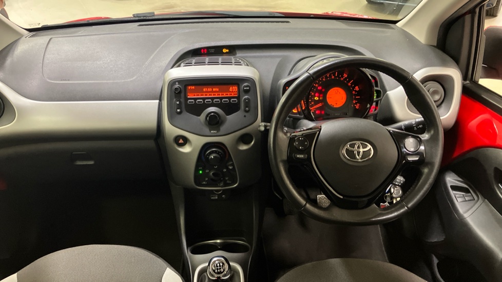 Toyota Aygo 1.0 VVT-i X-Play 5dr Petrol Hatchback - Image 10