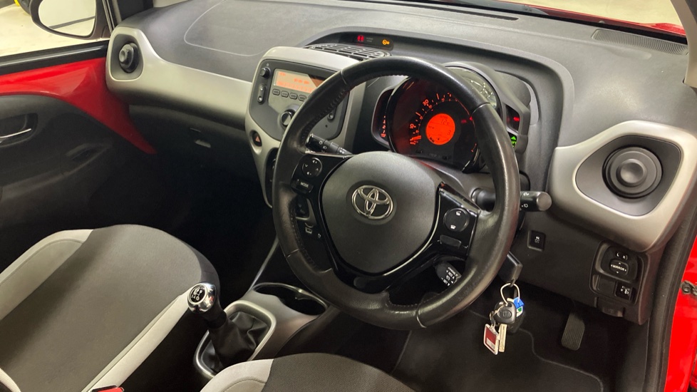 Toyota Aygo 1.0 VVT-i X-Play 5dr Petrol Hatchback - Image 11