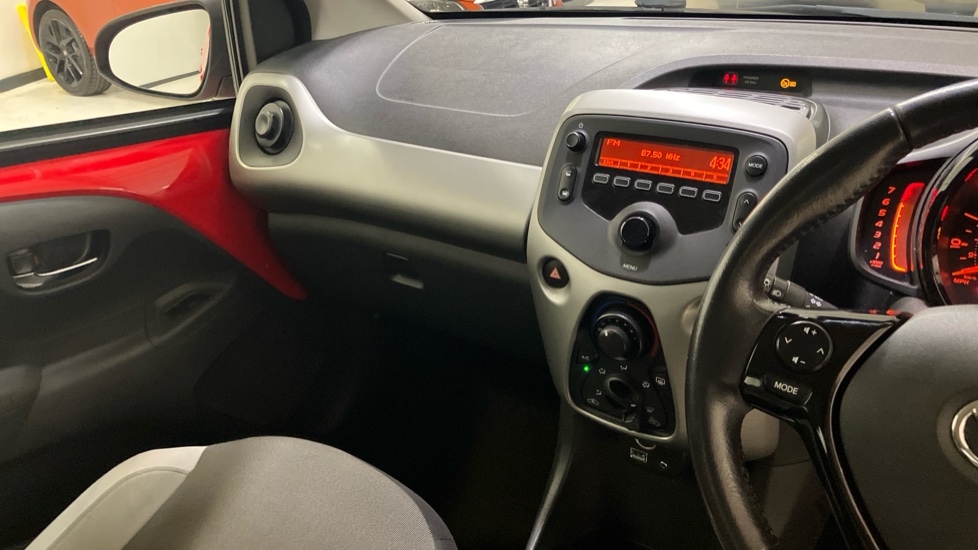 Toyota Aygo 1.0 VVT-i X-Play 5dr Petrol Hatchback - Image 14