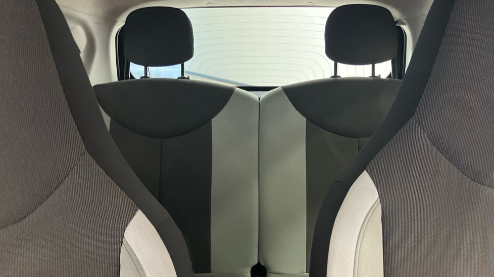 Toyota Aygo 1.0 VVT-i X-Play 5dr Petrol Hatchback - Image 15