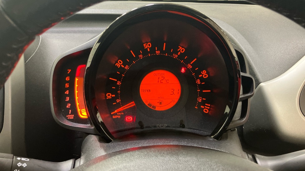 Toyota Aygo 1.0 VVT-i X-Play 5dr Petrol Hatchback - Image 18