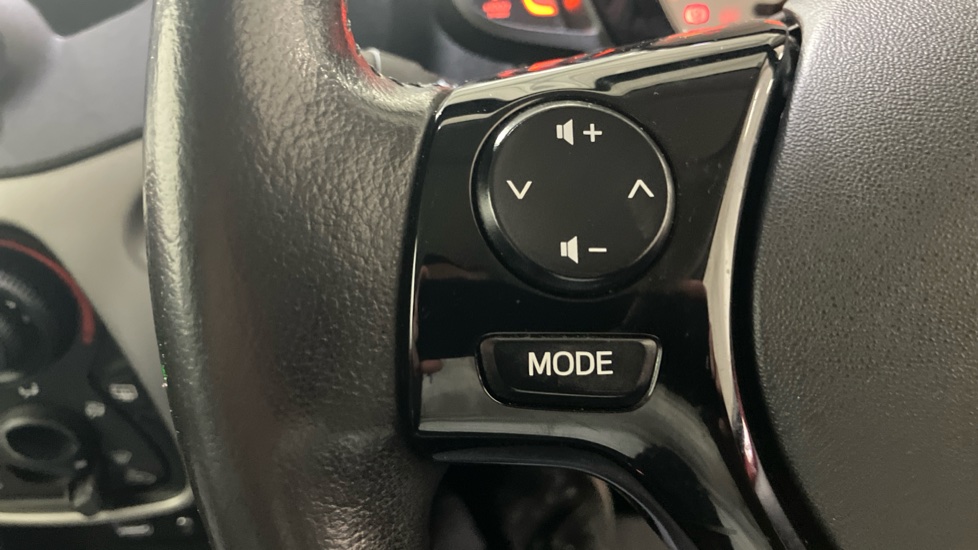 Toyota Aygo 1.0 VVT-i X-Play 5dr Petrol Hatchback - Image 25