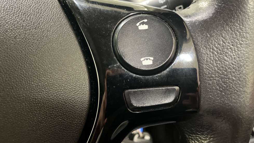 Toyota Aygo 1.0 VVT-i X-Play 5dr Petrol Hatchback - Image 26