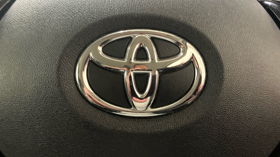 Toyota Aygo 1.0 VVT-i X-Play 5dr Petrol Hatchback - Image 27