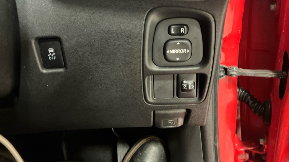Toyota Aygo 1.0 VVT-i X-Play 5dr Petrol Hatchback - Image 30