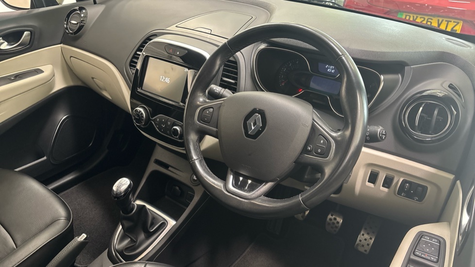 Renault Captur 1.5 dCi 90 GT Line 5dr Diesel Hatchback - Image 11