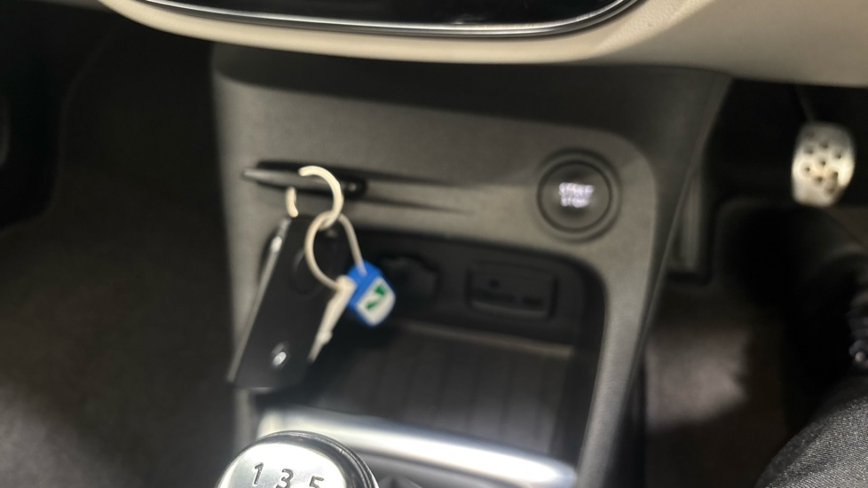 Renault Captur 1.5 dCi 90 GT Line 5dr Diesel Hatchback - Image 37