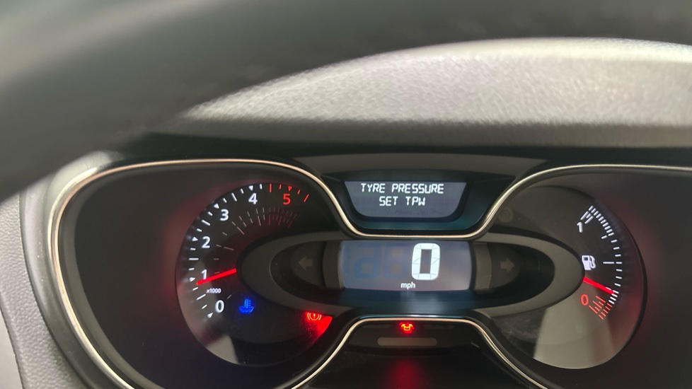 Renault Captur 1.5 dCi 90 GT Line 5dr Diesel Hatchback - Image 43