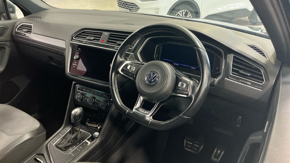 Volkswagen Tiguan 1.5 TSi EVO 150 R-Line Tech 5dr DSG Petrol Estate - Image 11