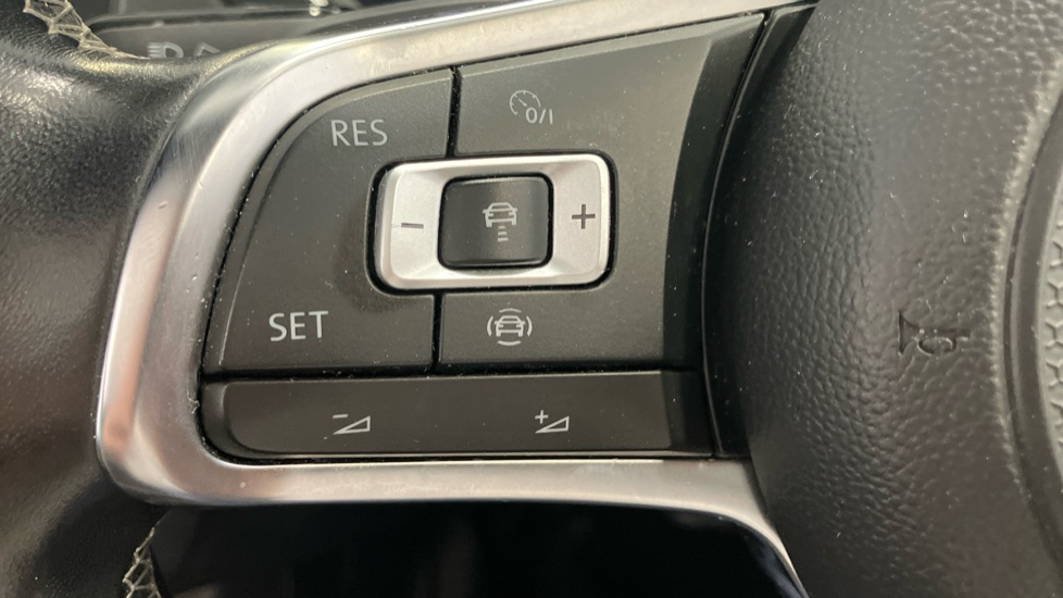 Volkswagen Tiguan 1.5 TSi EVO 150 R-Line Tech 5dr DSG Petrol Estate - Image 27