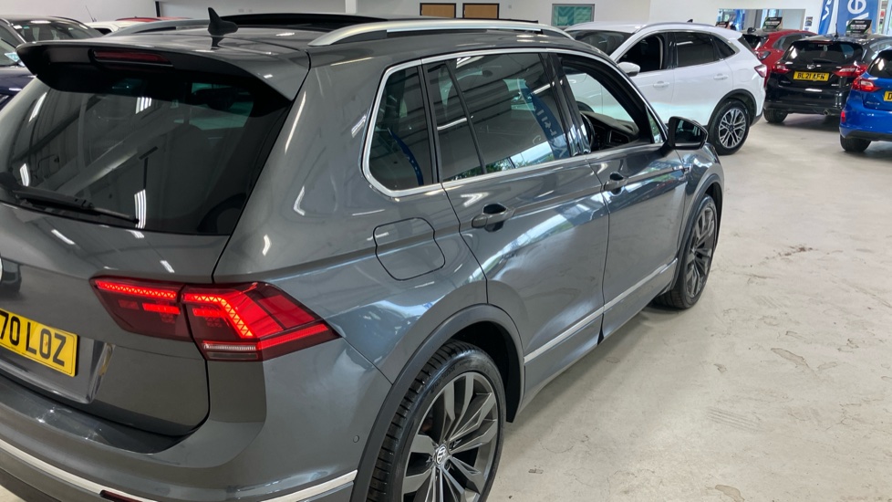 Volkswagen Tiguan 1.5 TSi EVO 150 R-Line Tech 5dr DSG Petrol Estate - Image 35
