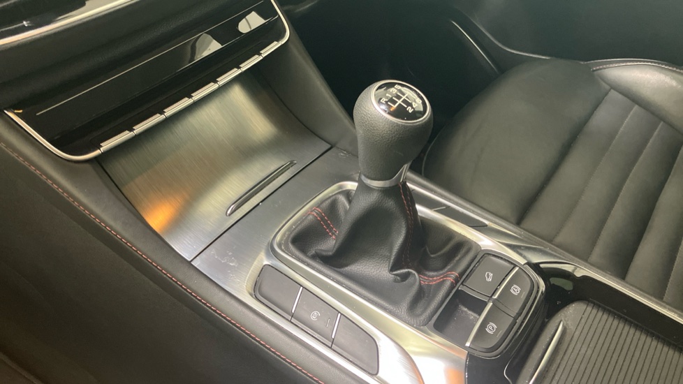 MG HS 1.5 T-GDI Trophy 5dr Petrol Hatchback - Image 13