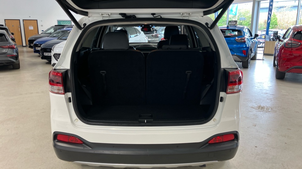 Kia Sorento 2.2 CRDi KX-3 5dr Auto Diesel Station Wagon - Image 4