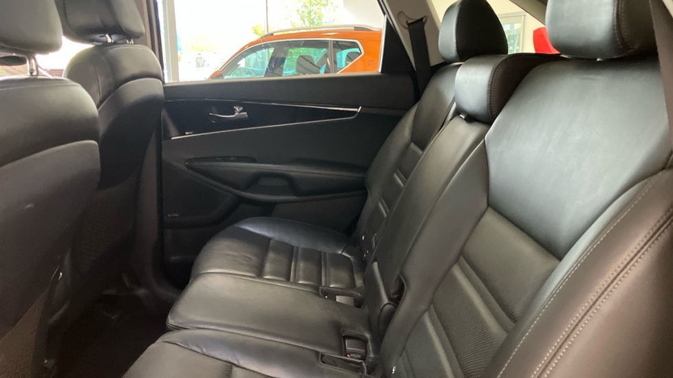 Kia Sorento 2.2 CRDi KX-3 5dr Auto Diesel Station Wagon - Image 16