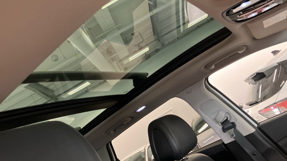 Kia Sorento 2.2 CRDi KX-3 5dr Auto Diesel Station Wagon - Image 36