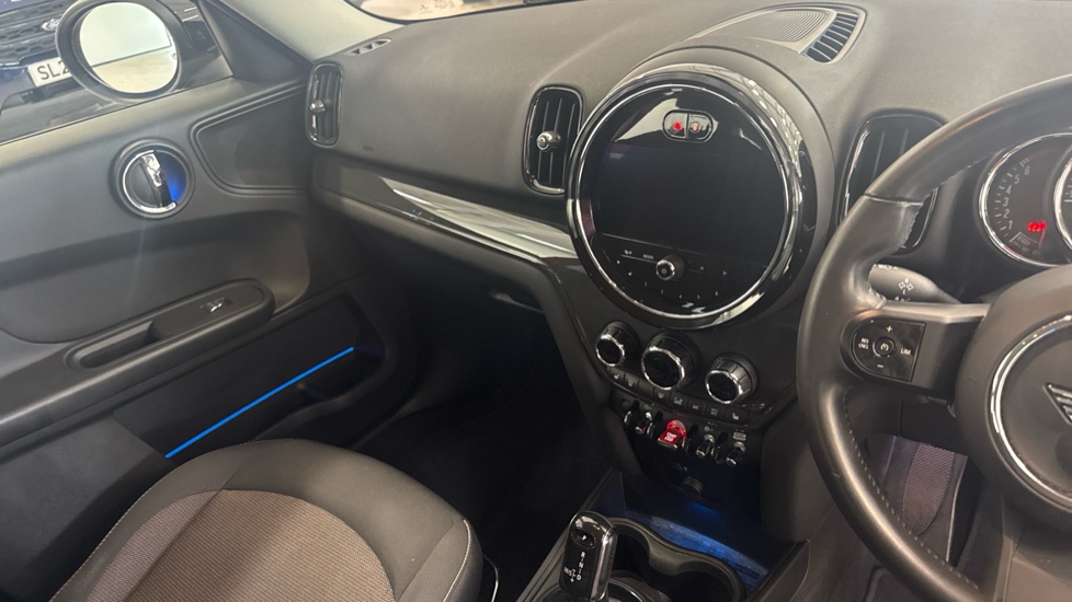 MINI Countryman 1.5 Cooper Classic 5dr Auto Petrol Hatchback - Image 14