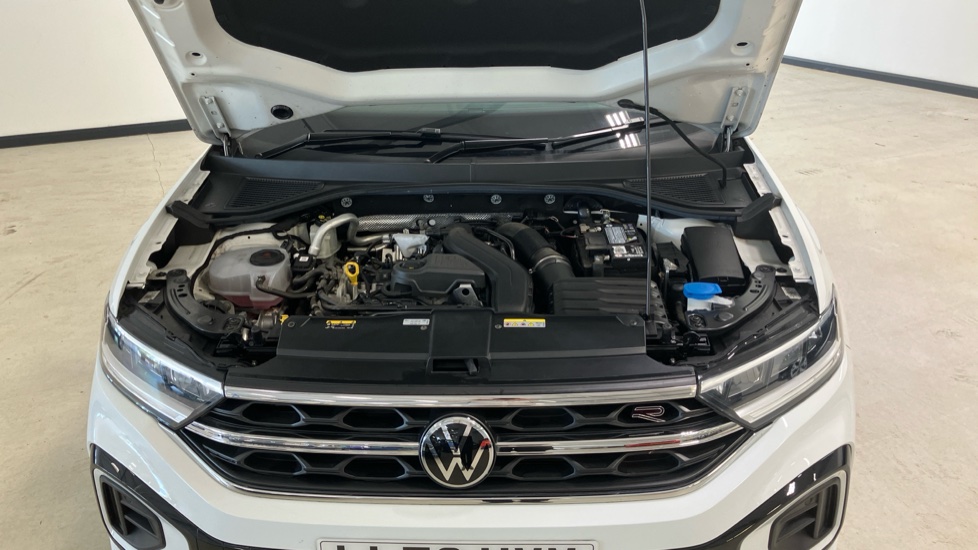 Volkswagen T-Roc 1.5 TSI R-Line 5dr DSG Petrol Hatchback - Image 8